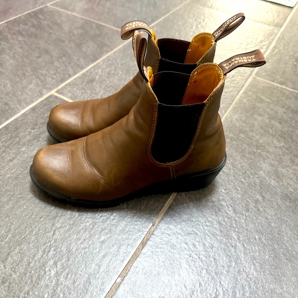 Women’s Blundstone #1673 Heeled Boots Antique Brown size 8 - Picture 3 of 4